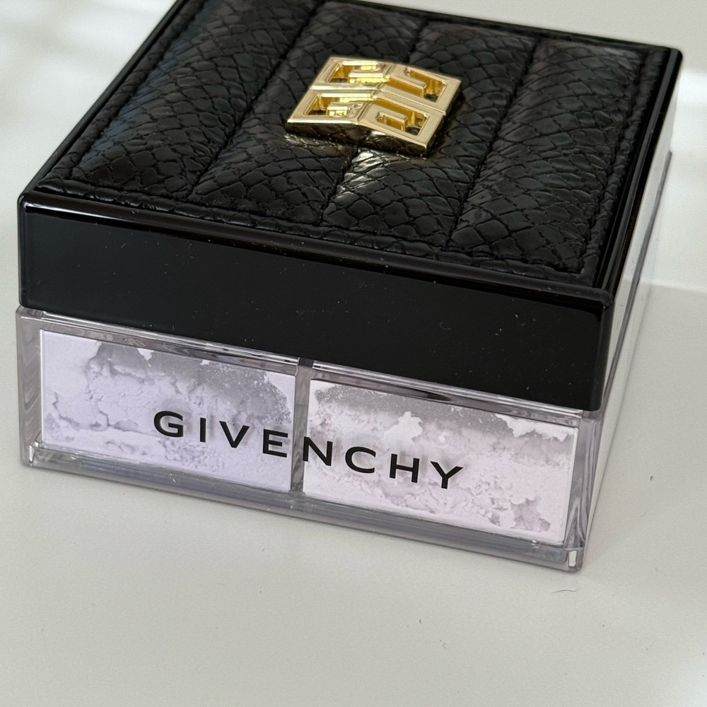 Givenchy Prisme Libre 4-Color Loose Powder in Black and Gold